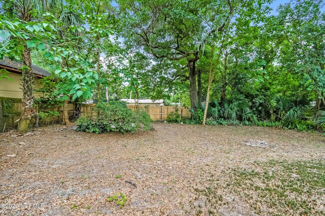 Building Photo - 5514 Windermere Dr