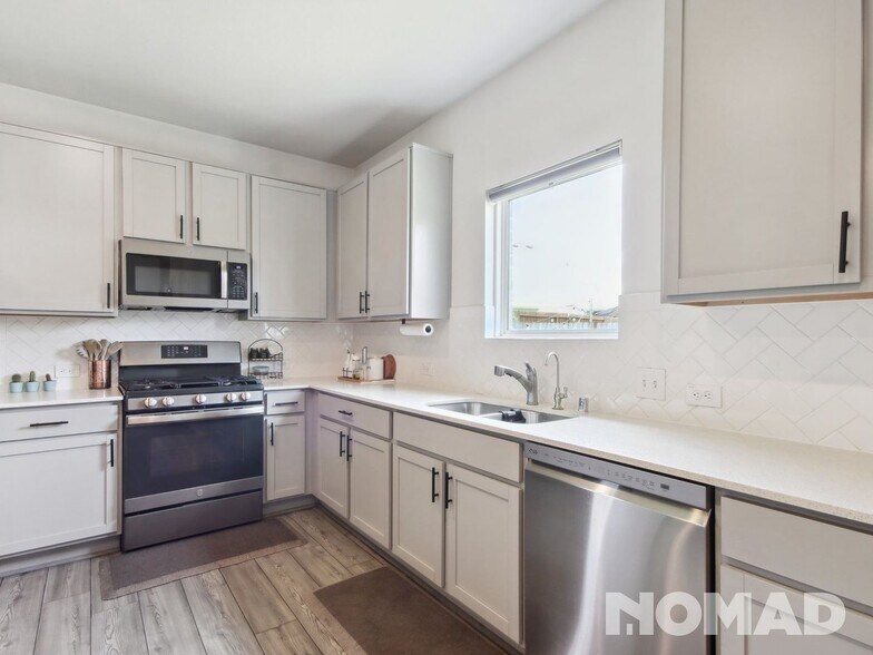 Building Photo - 18632 Birch Orch Ct