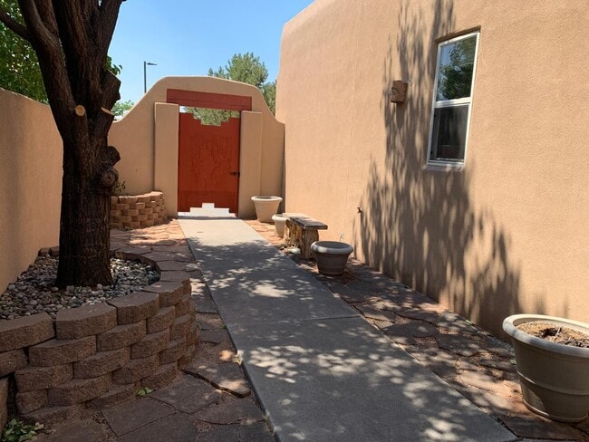 Building Photo - 12609 Sandia Ridge Pl NE