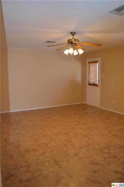 Building Photo - 3711 Lakecrest Dr
