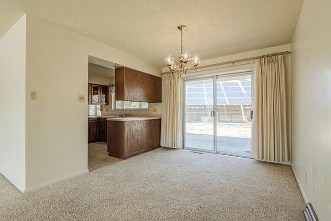 Building Photo - 328 Mayfair Dr