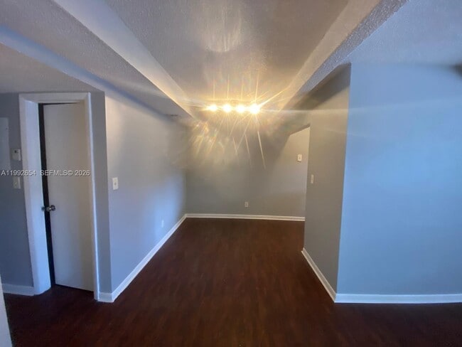 Building Photo - 1045 S Flagler Ave