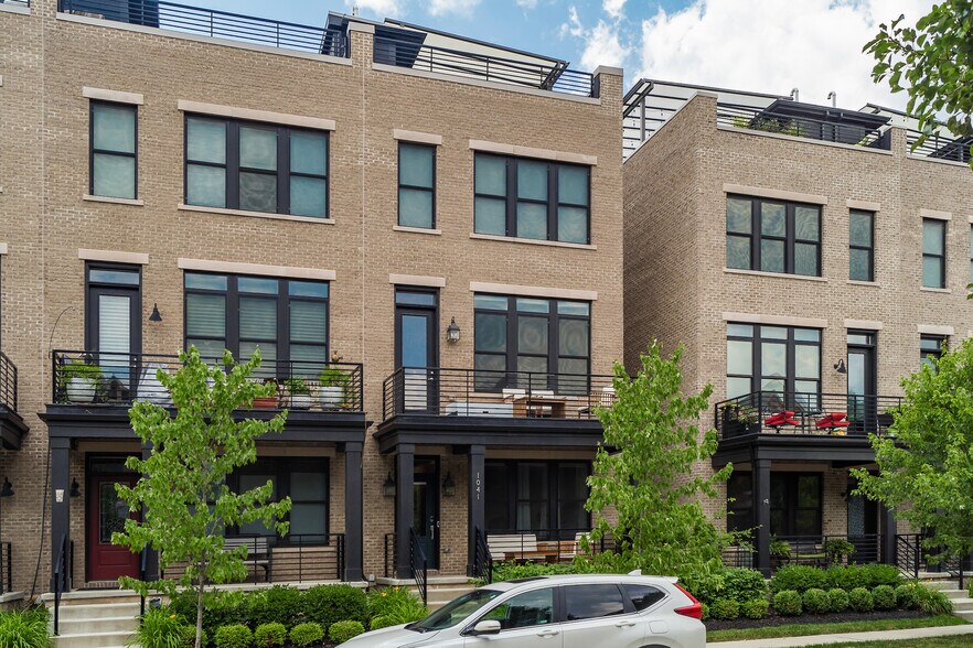 Building Photo - 1041 Harrison Park Pl