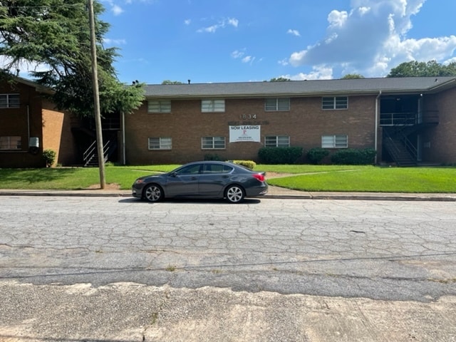 Building Photo - 1834 John Calvin Ave