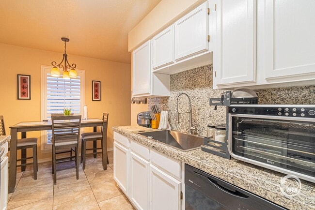 Building Photo - 1401 Oden St