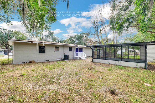 Building Photo - 5815 Oliver St