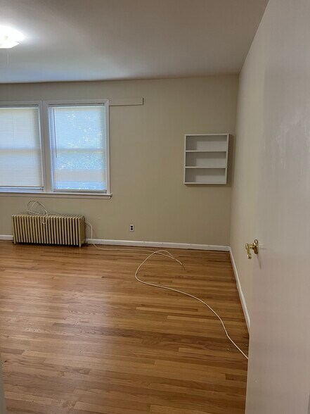 Building Photo - 108 Pearl St