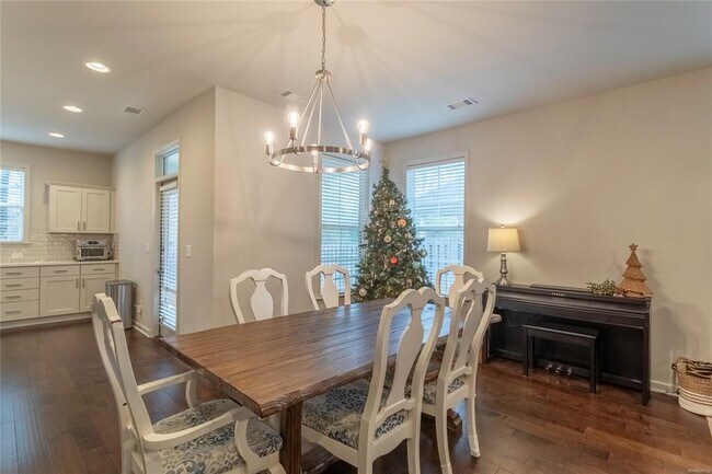 Building Photo - 9868 Bluestone Cir