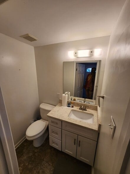 Building Photo - 249 Canfield Terrace