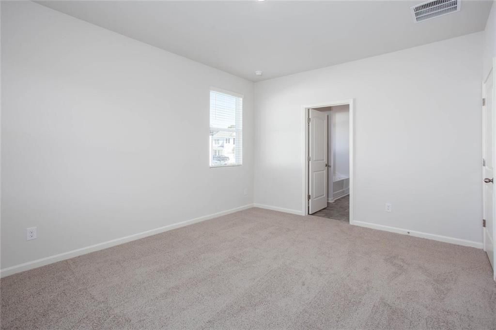 Building Photo - 61 Grv Spgs Ct