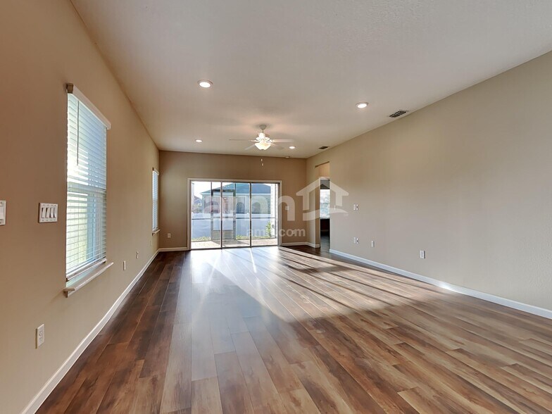 Building Photo - 179 Spruce Pt
