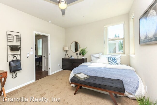 Building Photo - 8080 N Millbrook Ave