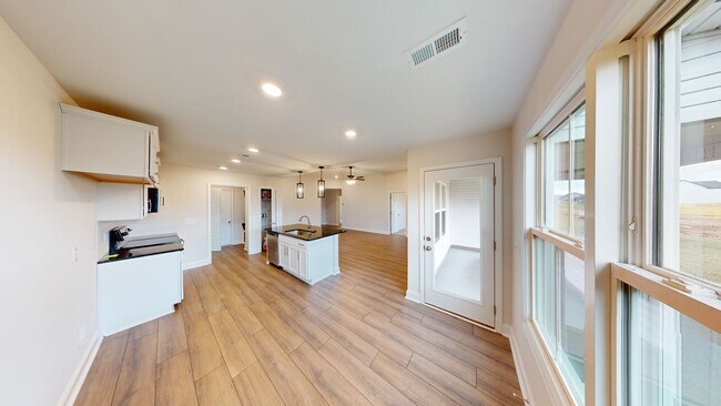 Building Photo - 236 Donegal Dr