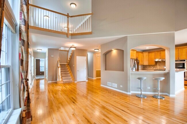 Building Photo - 24813 Ironwood Ct