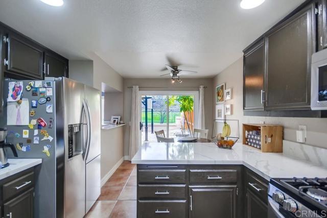 Building Photo - 2344 Greenbriar Dr