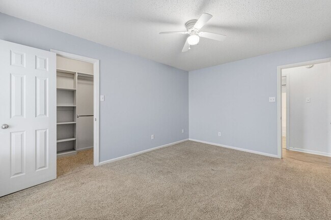 Building Photo - Great location in Sherwood