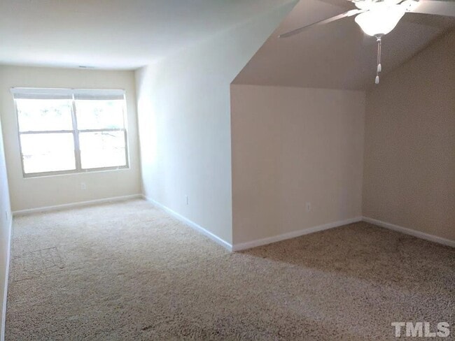 Building Photo - Beautiful Home in Durham Community with Pool, Gym & Walking Trails