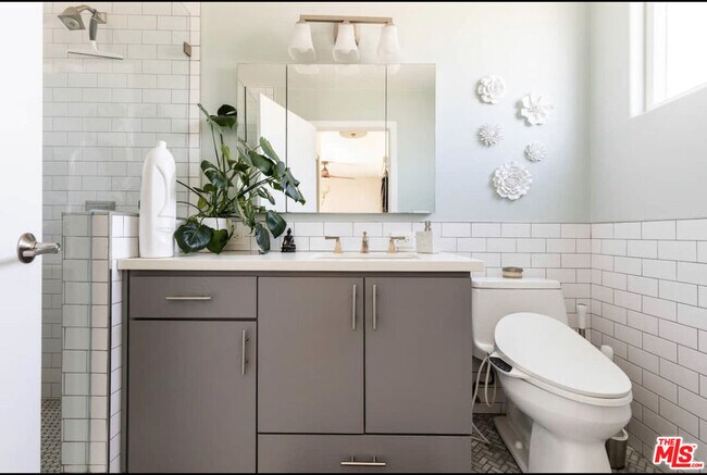 Building Photo - 1823 20th St