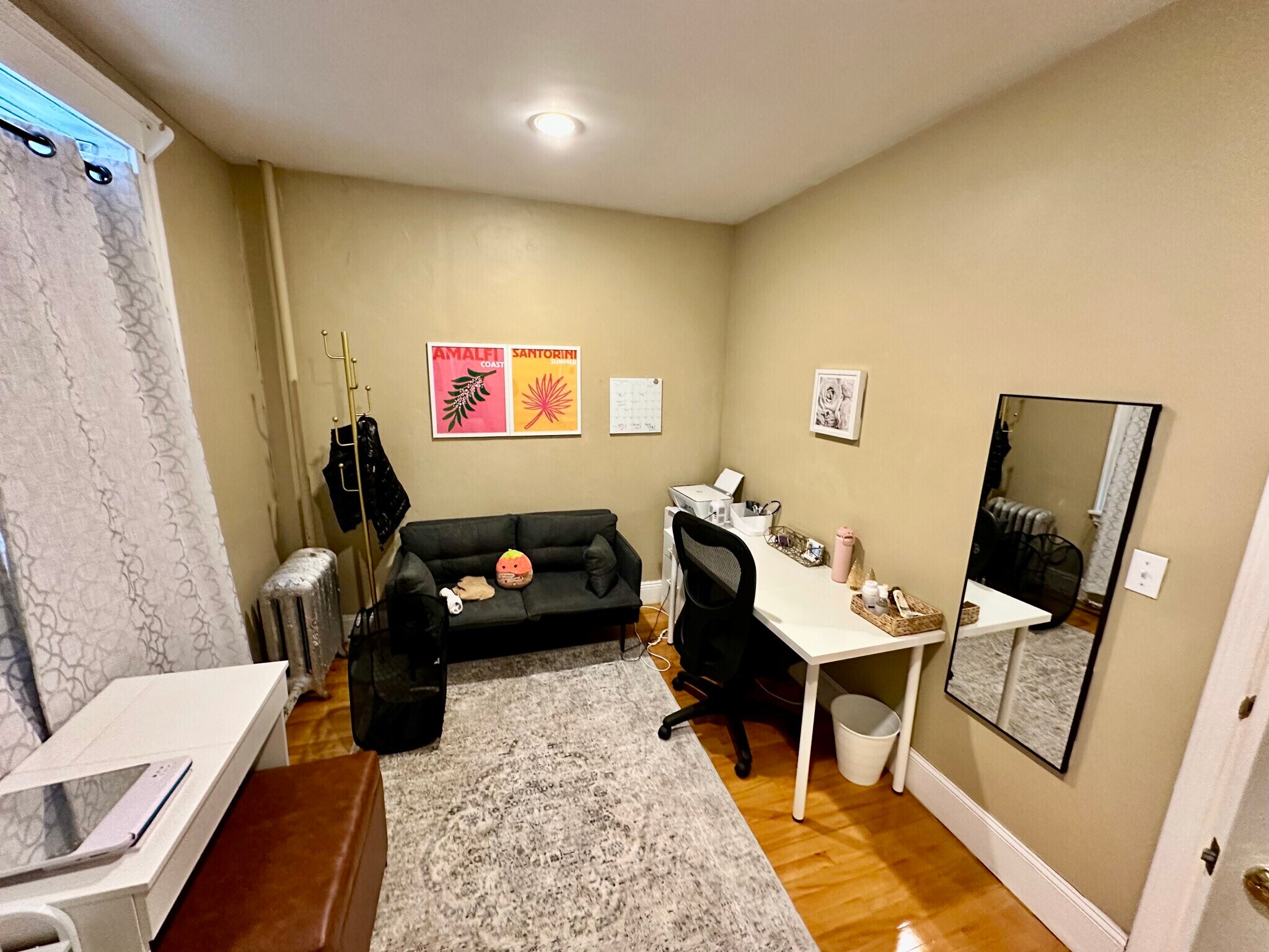 Building Photo - 56 Egmont St