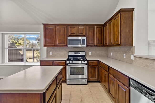 Building Photo - 765 Bent Wood Pl