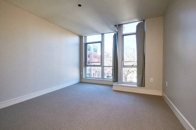 Building Photo - 700 Harrison Ave