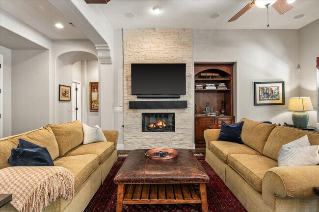 Building Photo - 20704 N 90th Pl