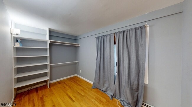 Building Photo - 606 Irvington Ave