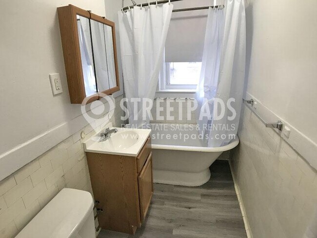 Building Photo - 1 bedroom in Boston MA 02215