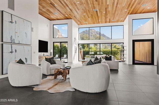 Building Photo - 5156 N 45th Pl