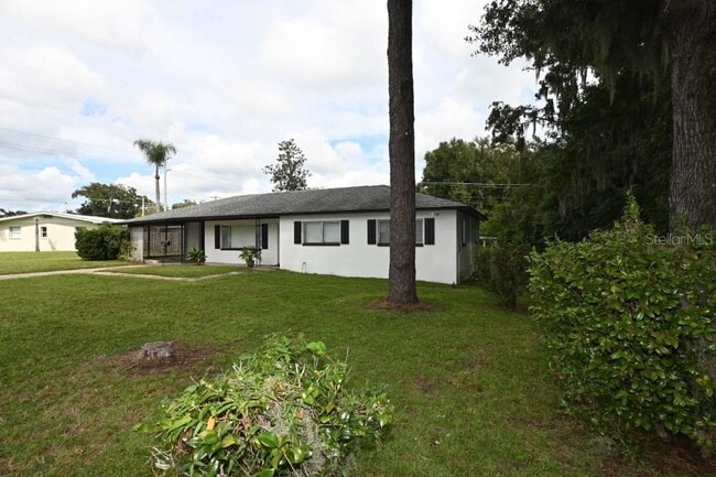 Building Photo - 37017 Meridian Ave