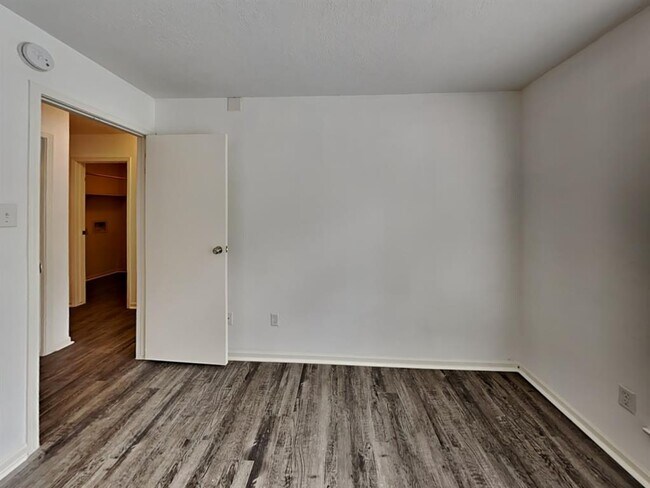 Building Photo - 14 S White Pebble Ct