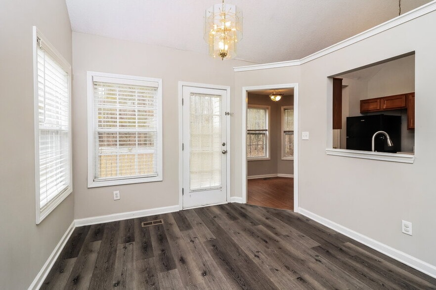 Building Photo - 7254 Brittany Way