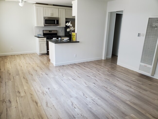 Building Photo - 2500 Mathews