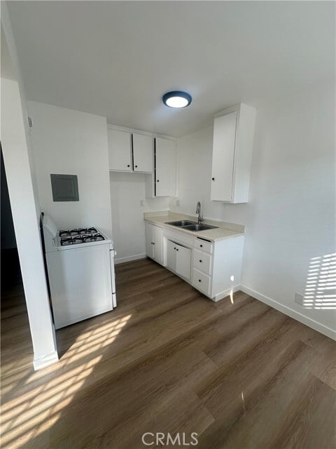 Building Photo - 224 N Olive St