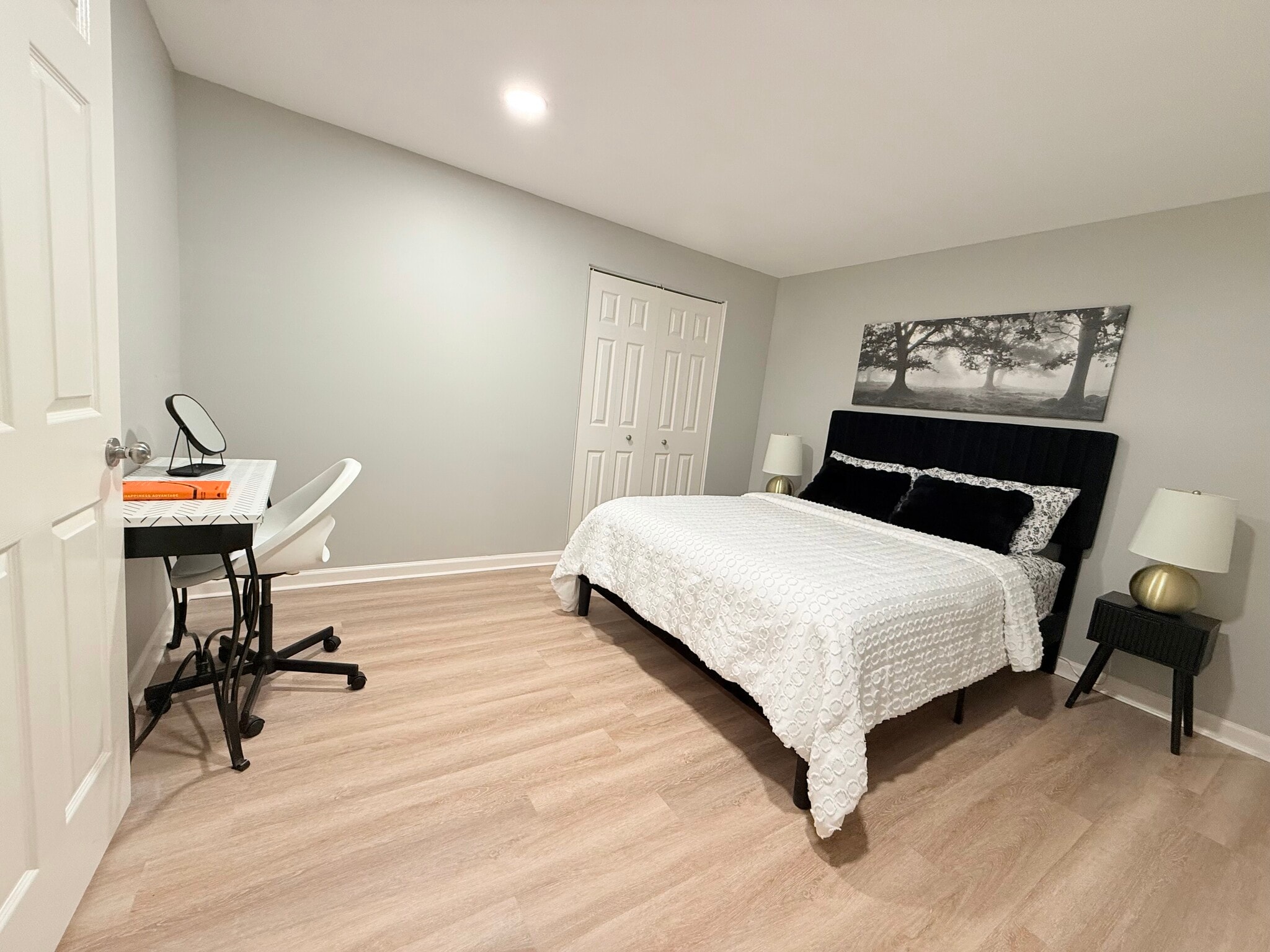 Building Photo - 12088 Maidenhair Dr