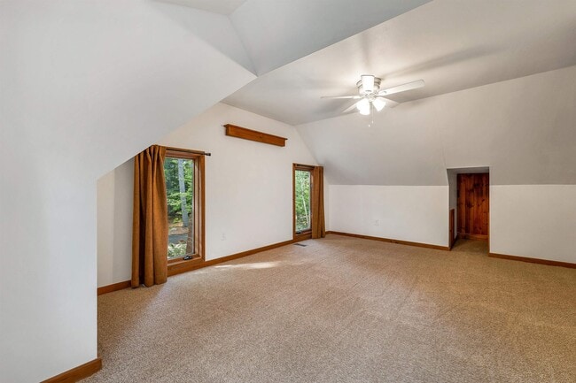 Building Photo - 44 Neighbors Row