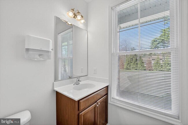 Building Photo - 111 Touhey Dr