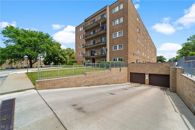 Building Photo - 20333 Detroit Rd