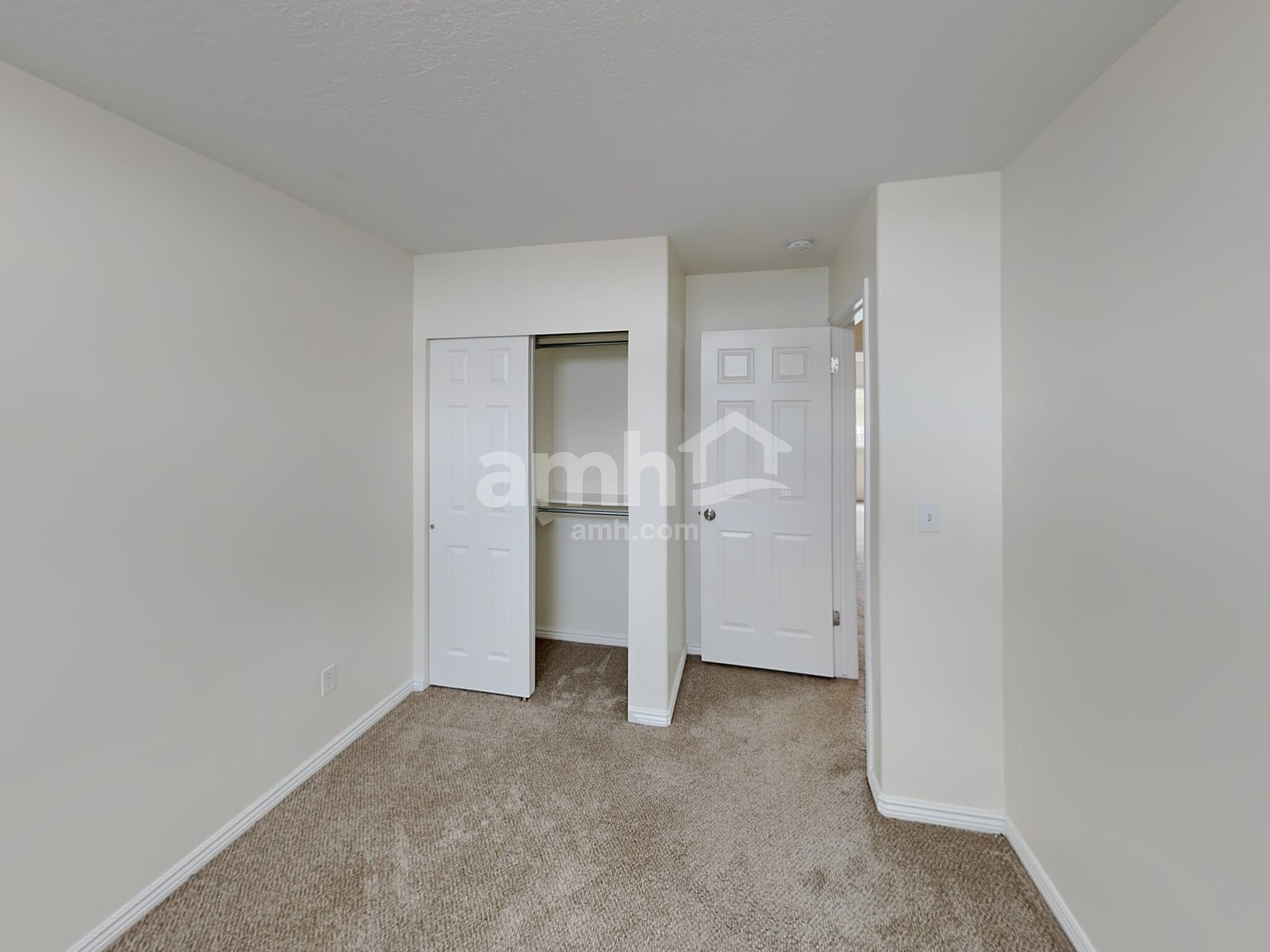 Building Photo - 2883 2415 N