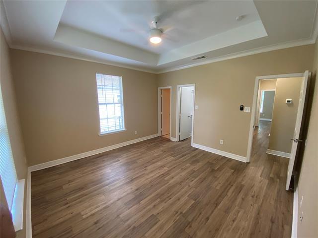 Building Photo - 2511 Fernwood Ave