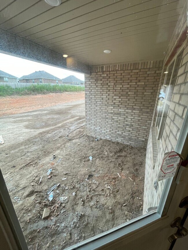 Building Photo - Sunset Ridge (B Lynch)