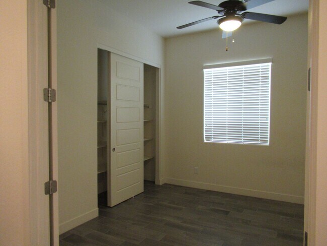 Building Photo - Mulberry Neighborhood in East Mesa