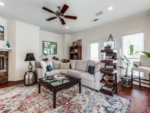 Building Photo - 5735 Richmond Ave