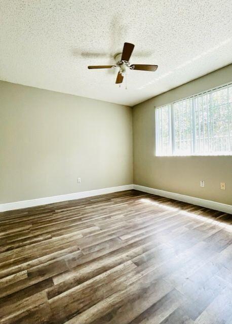Building Photo - 1400 Crestwood Ct S