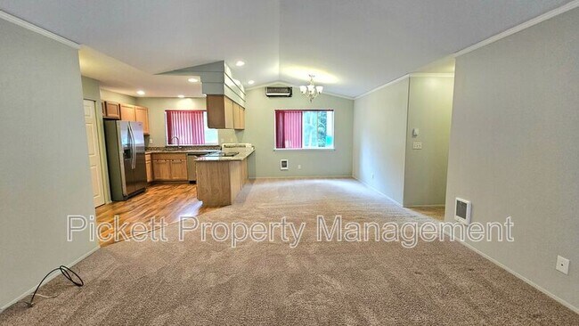 Building Photo - 11389 Symes Rd NW