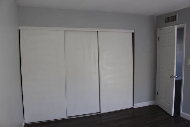 Building Photo - Upstairs 1 bedroom in Fairmont Gardens Com...