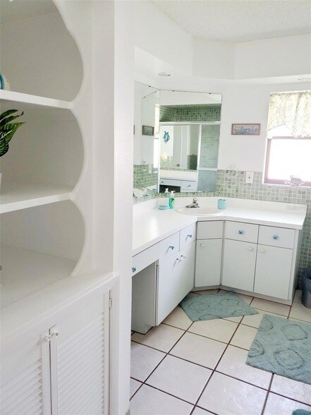 Building Photo - 2203 43rd St W