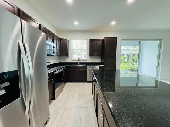 Building Photo - 16411 Powerscourt Dr