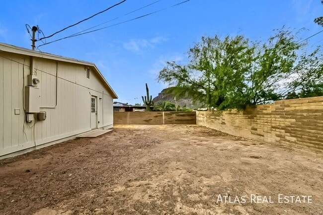 Building Photo - 4657 S Paseo Don Carlos