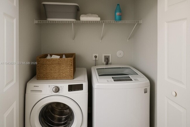 Building Photo - 1139 NE 3rd Ave